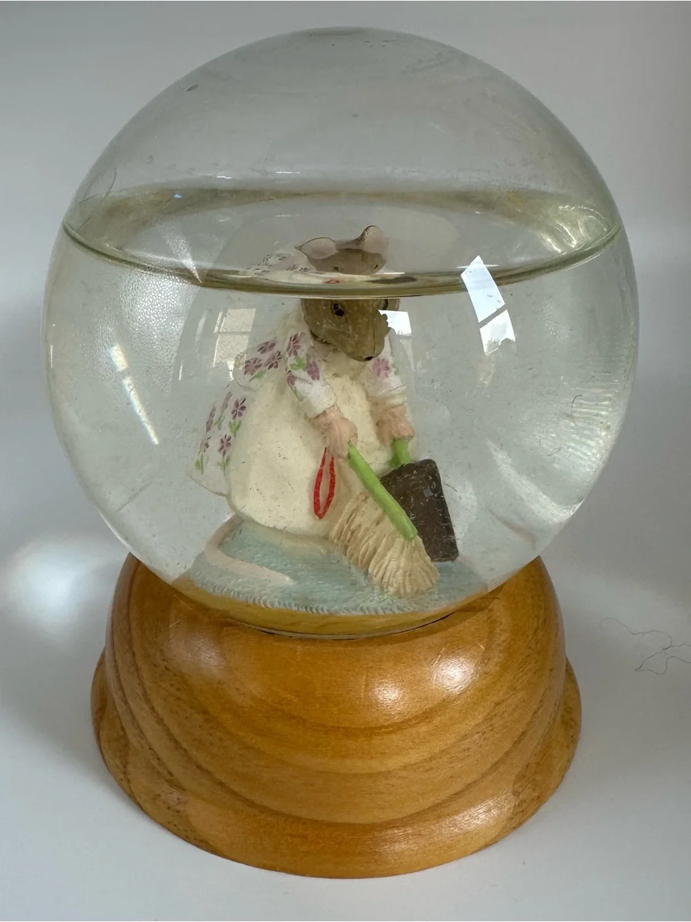 Beatrix Potter “Hunca Munca” Crystal Snow Globe